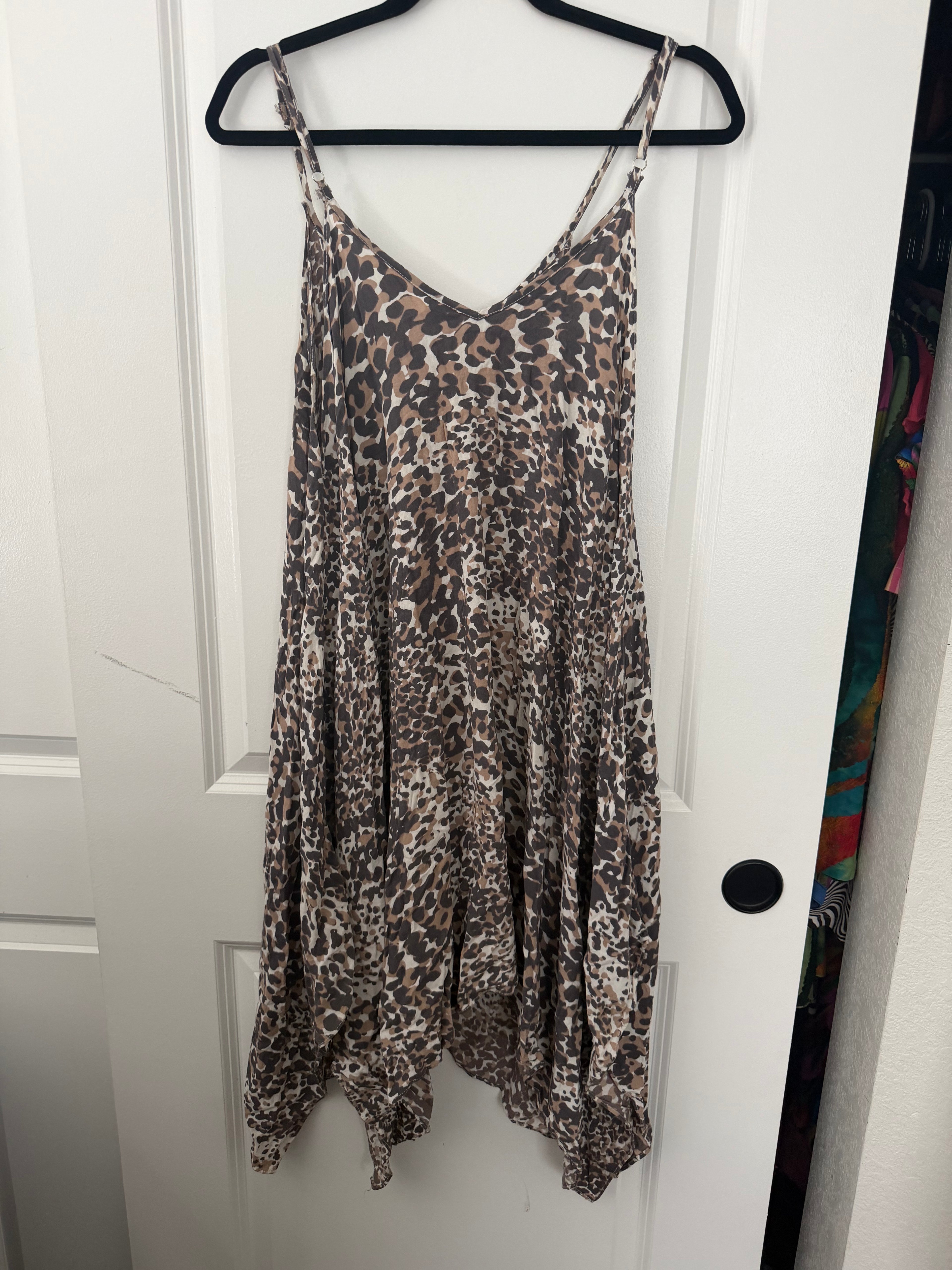 Leopard Print Handkerchief Hem Dress – Anna & Ava One Size