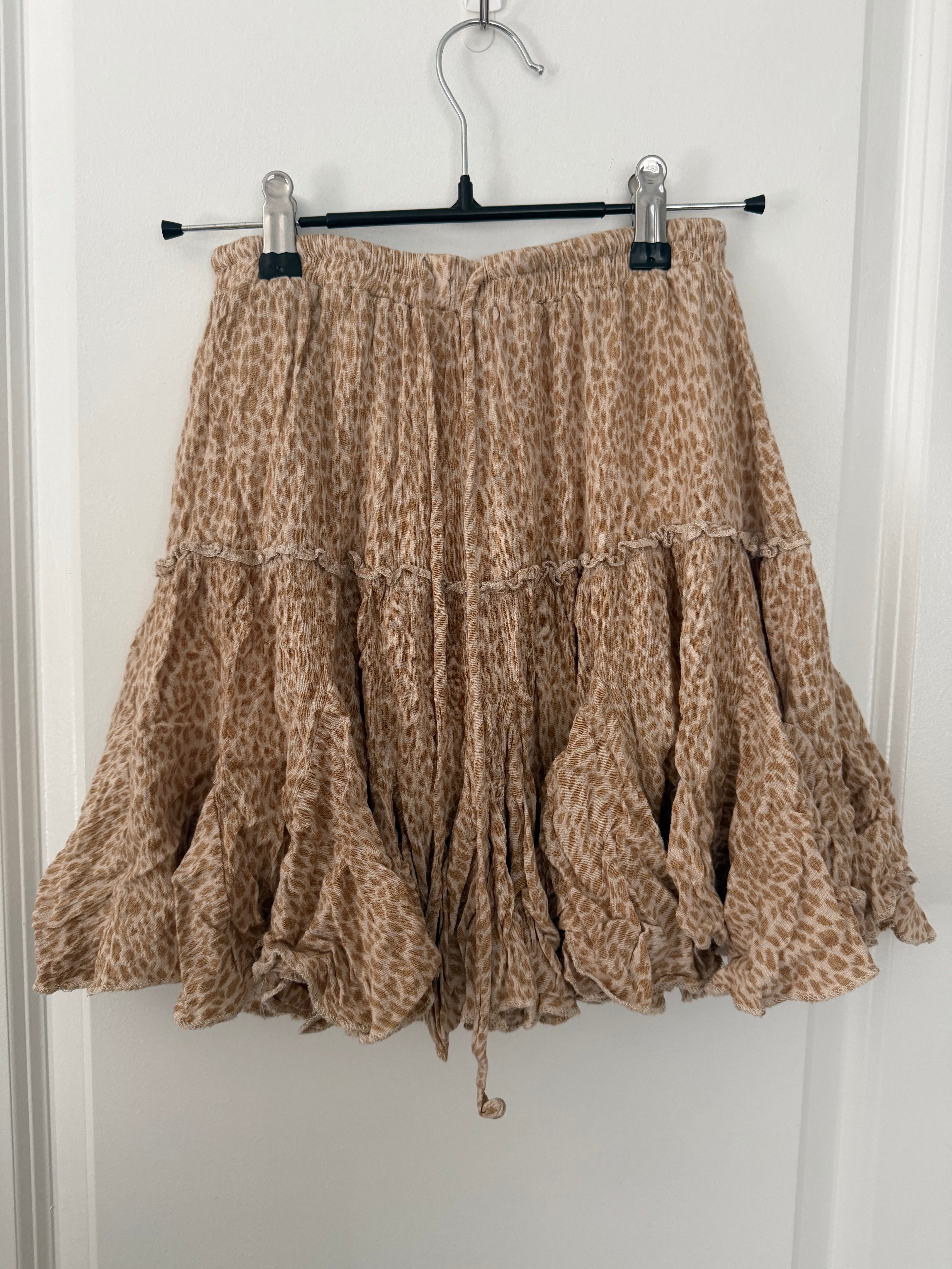 By Together Neutral Animal Print Tiered Ruffle Mini Skirt – Size S