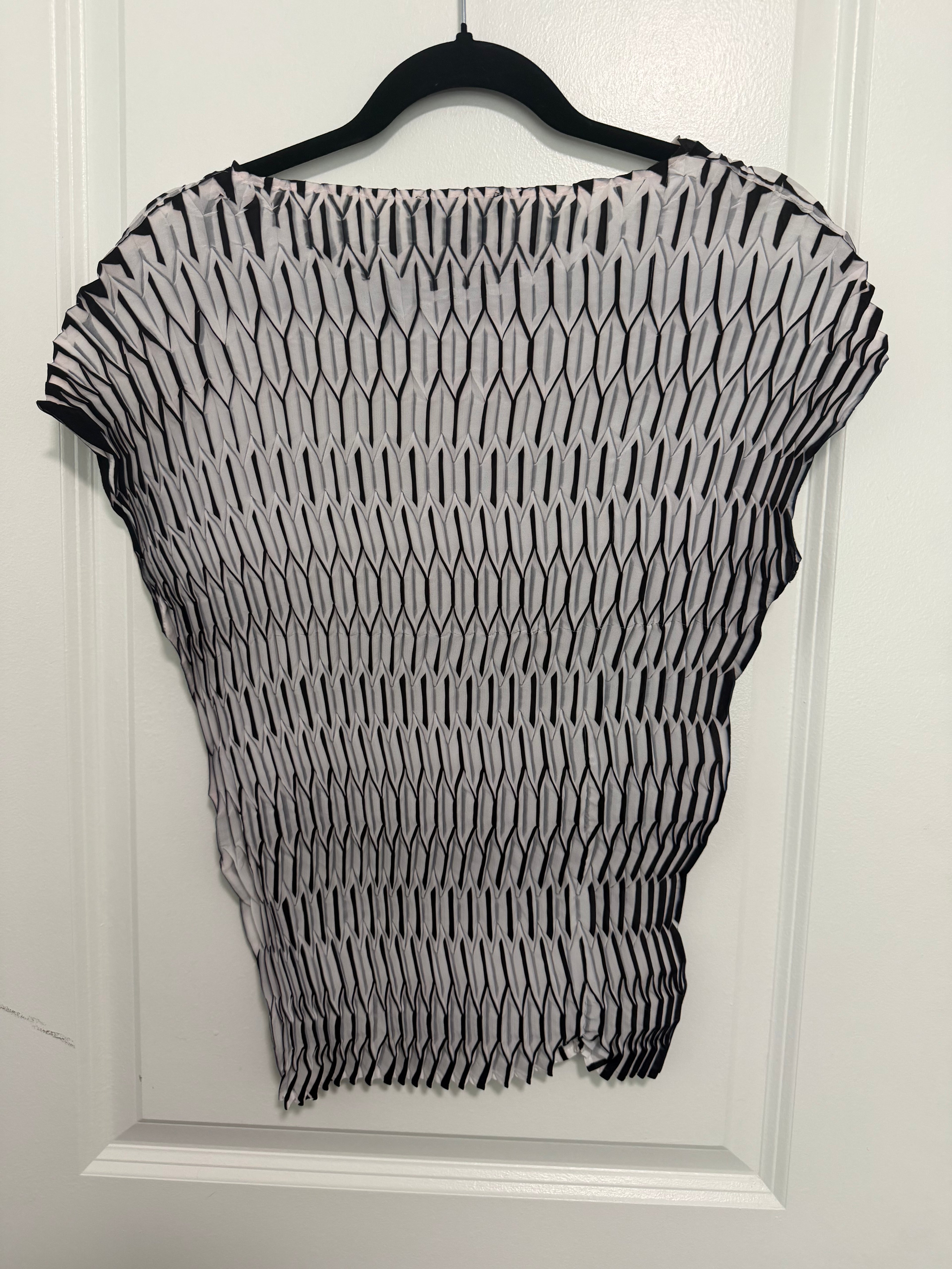 Picadilly Black & White Top- Size M/L