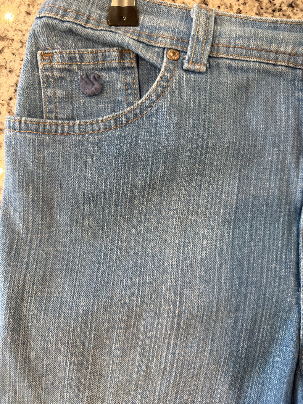 Gloria Vanderbilt Size 8 Denim Shorts