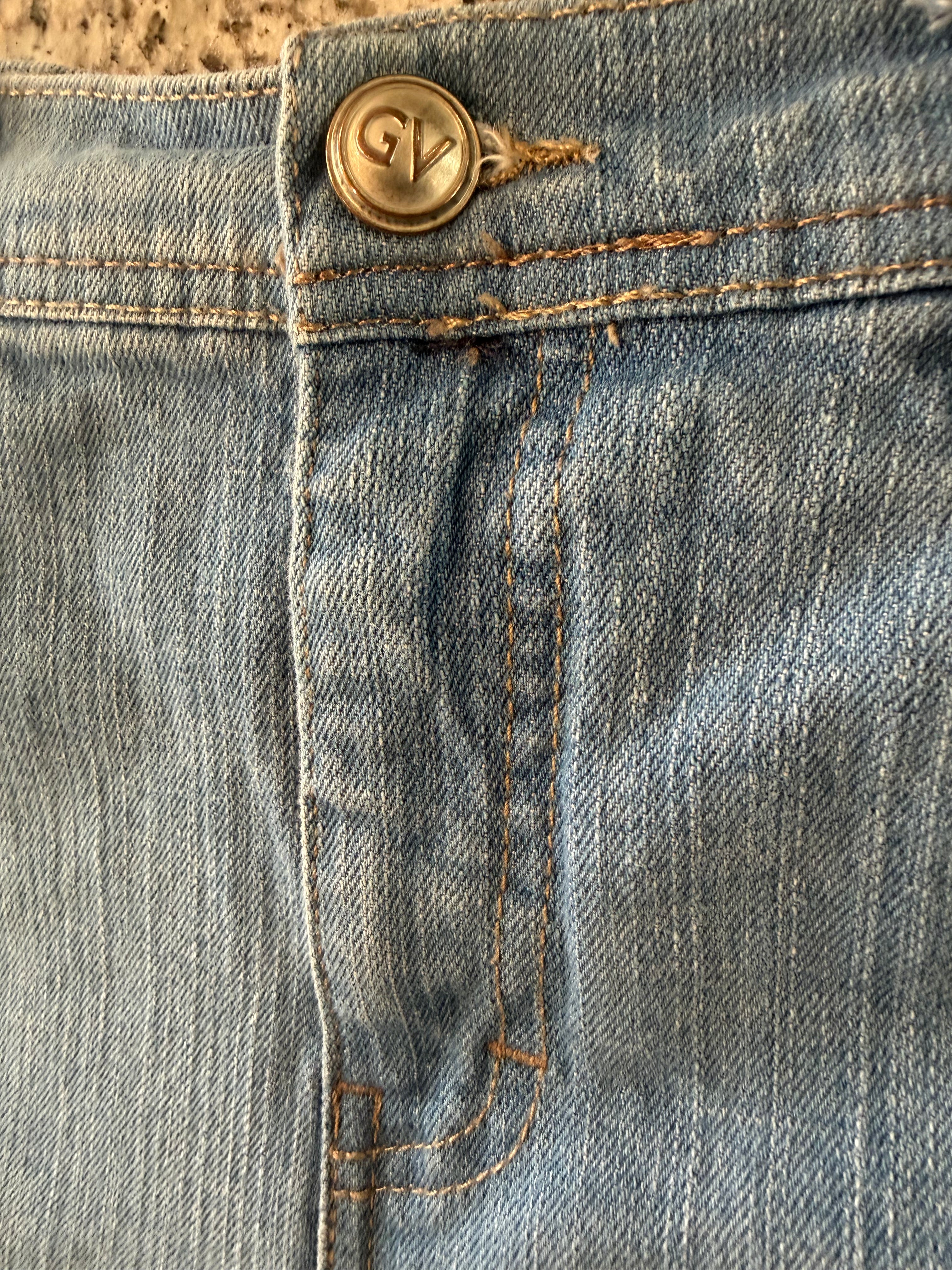 Gloria Vanderbilt Size 8 Denim Shorts