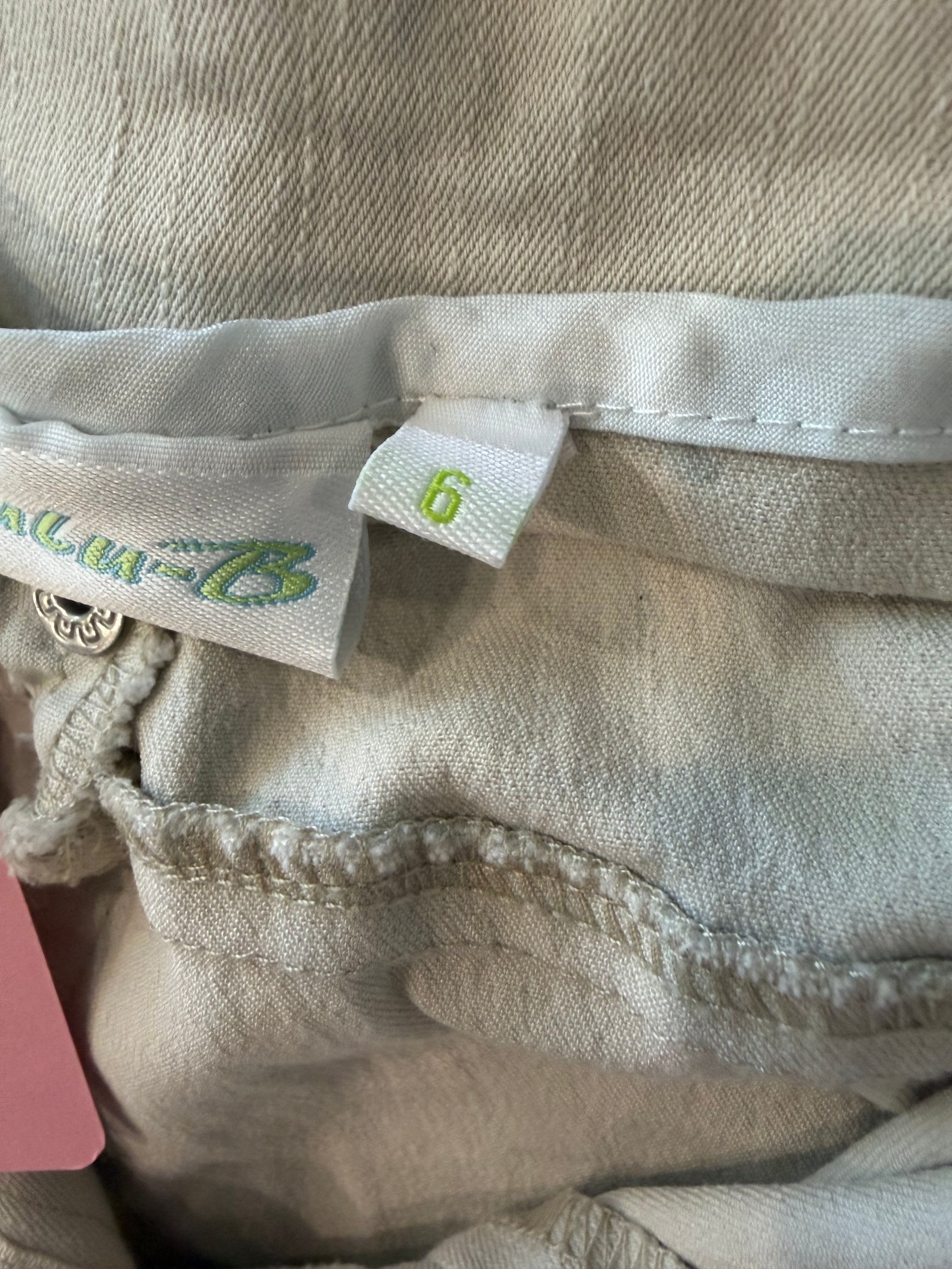 LuLu B Size 6 Y2k Style Shorts