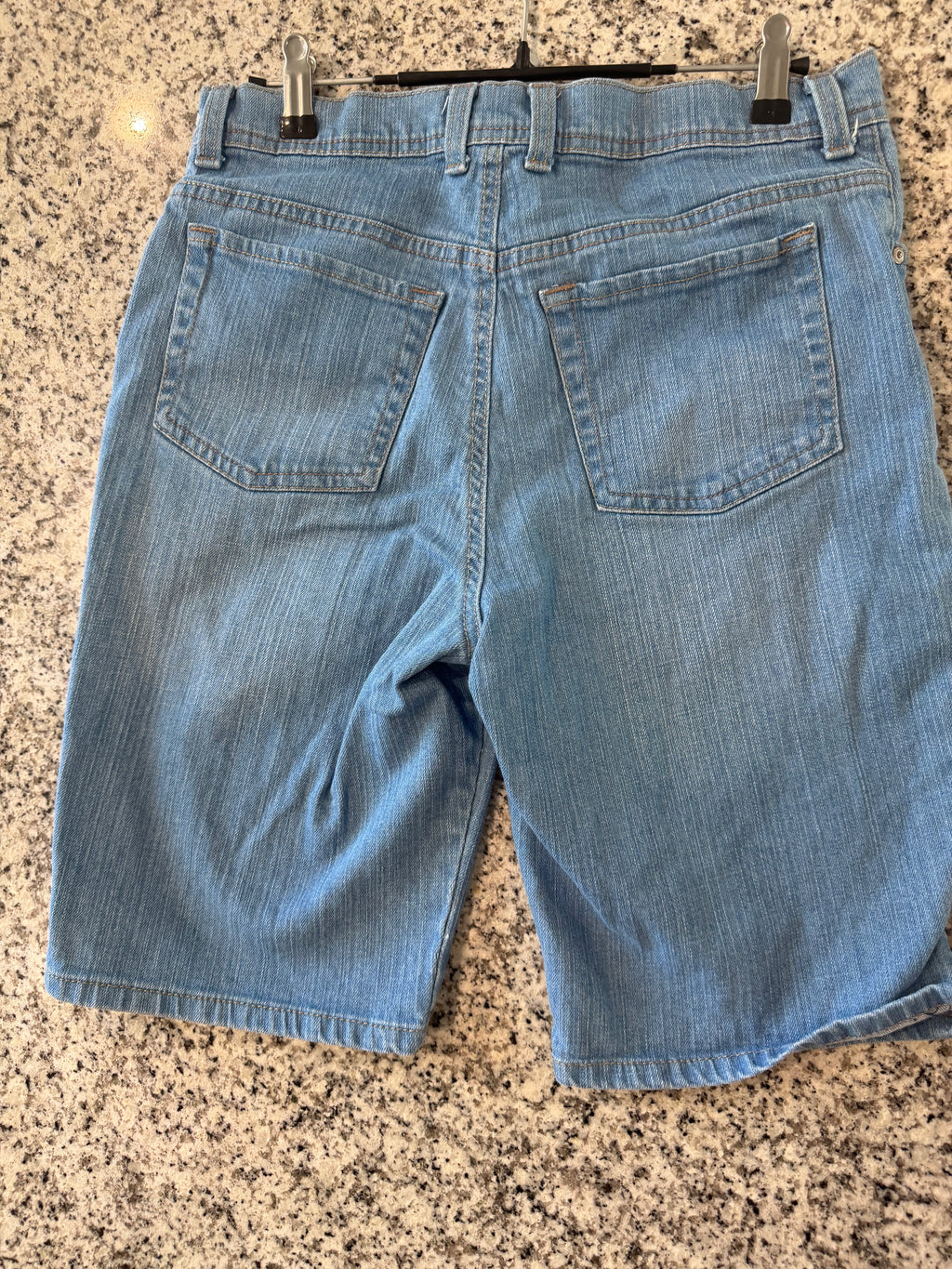 Gloria Vanderbilt Size 8 Denim Shorts