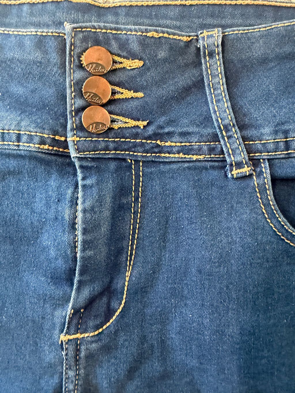 Hailey Size 7 Cuffed Denim Shorts
