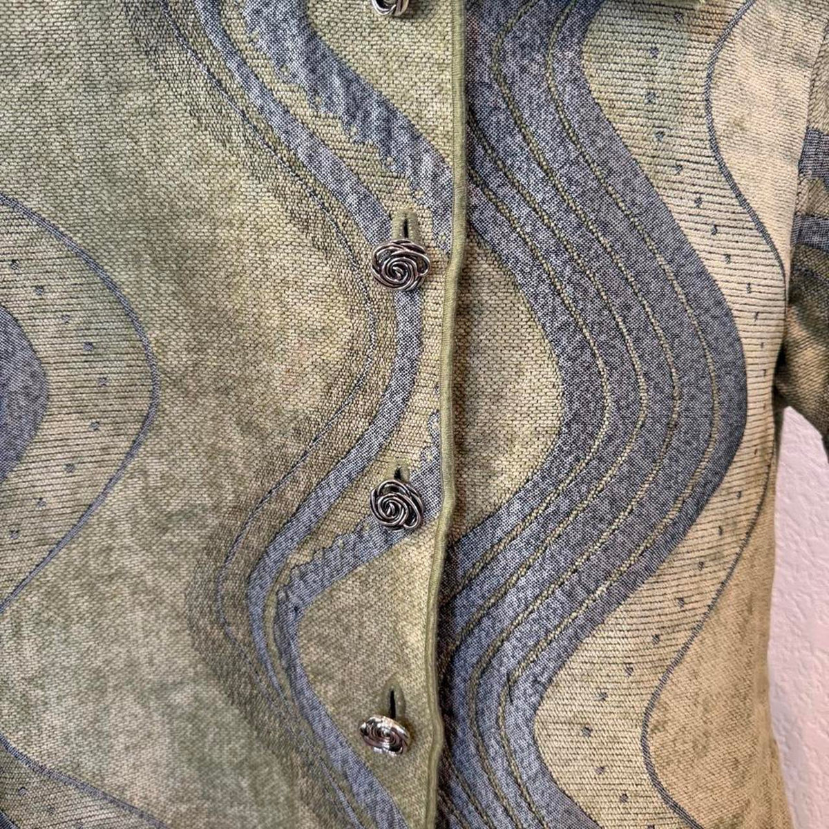 Vintage Winding River Reversible Tapestry Jacket Size Medium Green Grey and Black Wavy Pattern